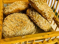 手打秘制麻酱烧饼-南城十里潮汕鲜牛火锅·鲜虾生滚粥(融汇老商埠店)