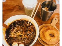 -麻婆婆白家肥肠粉(海岸城店)