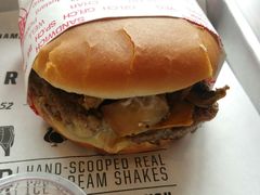 蘑菇牛肉汉堡-FATBURGER 特富客汉堡(外交公寓店)