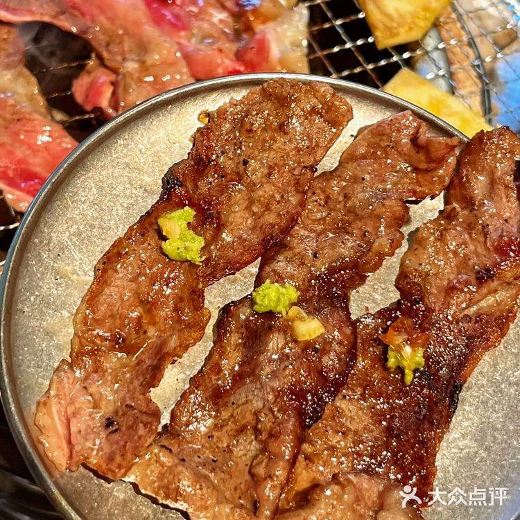 在广州!一口香迷糊的网红山葵烤肉!