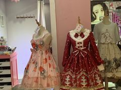 -甜镜物语 LOLITA·汉服·JK制服三坑生活馆(滨江道店)