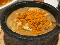 -品海楼·大连海胆锅贴馆(东港店)