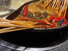 -两三事小郡肝串串香火锅(桂庙店)