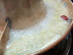 -果松木炭酸菜铜火锅·外婆参鸡汤