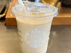 -星巴克臻选(上海虹桥新天地三店)