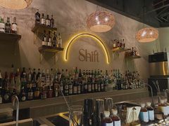 -Shift cocktail bar鸡尾酒吧
