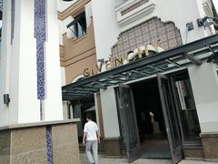 -GIVENCHY(比斯特苏州购物村店)