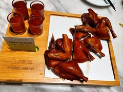 红烧乳鸽-汤城小厨•粤菜•靓汤(西直门凯德MALL店)