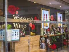 店铺侧面-屈臣氏酒窖(上海静安嘉里中心店)