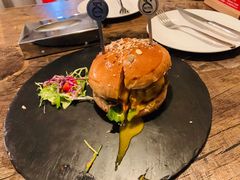 -HIGH FIVE哈福手工汉堡(桂林路店)