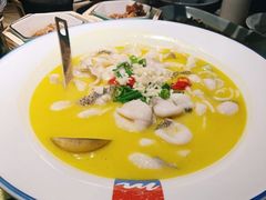 QQ酸汤鱼-蜜桃餐厅·伴山(湖滨商业街店)