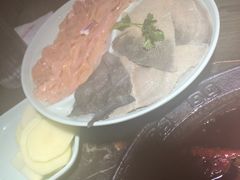 -红九格老火锅(三峡广场店)