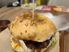 经典蜜汁炭烤风味牛堡-必胜客(远大路店)