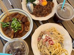 -CowCow其其·牛杂咖啡公司(六运店)