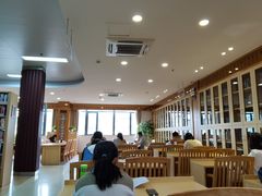 -浦东新区花木街道图书馆