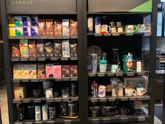 零售区-星巴克臻选(南京金茂览秀城店)