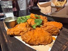 -BOURBON 玻本美式餐厅酒吧(虹桥新天地店)