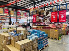 零售区-洛哈思全球商品折扣仓(昆山路店)