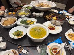 -海鸿荟·沿江菜(中山北路店)