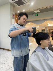-苏豪路易士·嘉玛发廊