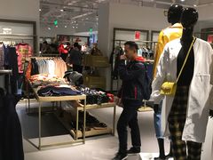 -URBAN REVIVO(北京斯普瑞斯奥特莱斯店)