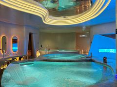 -涨巢·潮玩水疗局