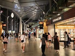 -东荟城名店仓
