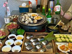 -围炉肉舍•炭烤活鳗•丹东海鲜烤肉(步行街店)