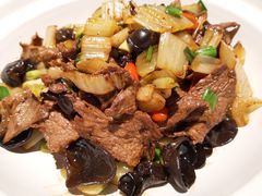 抱腌菜炒黄牛肉-老头儿油爆虾(金鹰世界店)