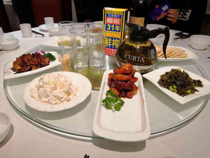 光明邨大酒家(淮海中路总店)-"光明村的东西已经不需要说了,淮海路