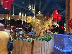 -老滇山寨•云南特色菜•地方菜•民族风情歌舞表演(金碧店)