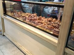 面包甜点陈列柜-汉唐守艺人·河北面馆(民心河店)