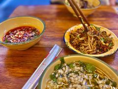 -拈签一笑黄牛肉辣卤串串