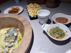 -老福耶小草帽石锅鱼(奥体店)