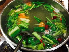 -乡土黄·鲜牛肉火锅·小龙虾(兴业街店)