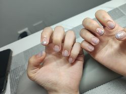 -小黑瓶美甲美睫