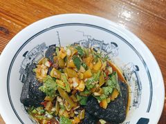 -黑白电视长沙小吃(美林M·LIVE天地东座店)