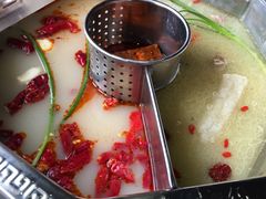 -佬土鹅肠火锅(中建大观店)
