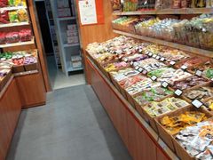 零售区-来伊份(仙霞路五店)