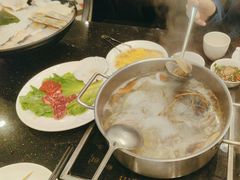 -一哥澳门豆捞 · 十七年经典澳门火锅(四季天地店)
