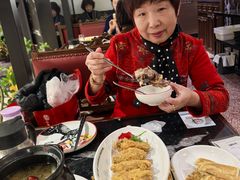 -新白鹿餐厅(百联中环店)