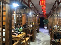 大堂-果松木炭酸菜铜火锅·外婆参鸡汤