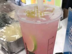 -沪上阿姨鲜果茶(世茂广场宽厚里店)