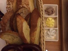 -LENBACH兰巴赫西餐啤酒坊(大连星海广场店)