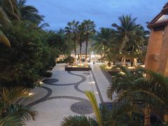 -三亚湾海居铂尔曼度假酒店