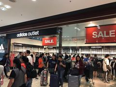 -东荟城名店仓