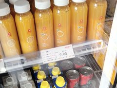 -良品铺子(绵竹中心广场店)