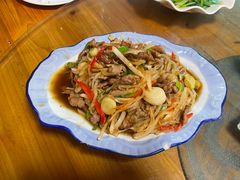萝卜炒牛肉-途中饭店(开化店)