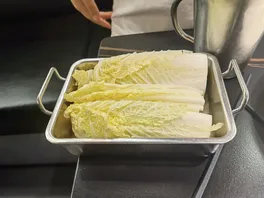 娃**