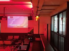 -Mx.cocktail bar